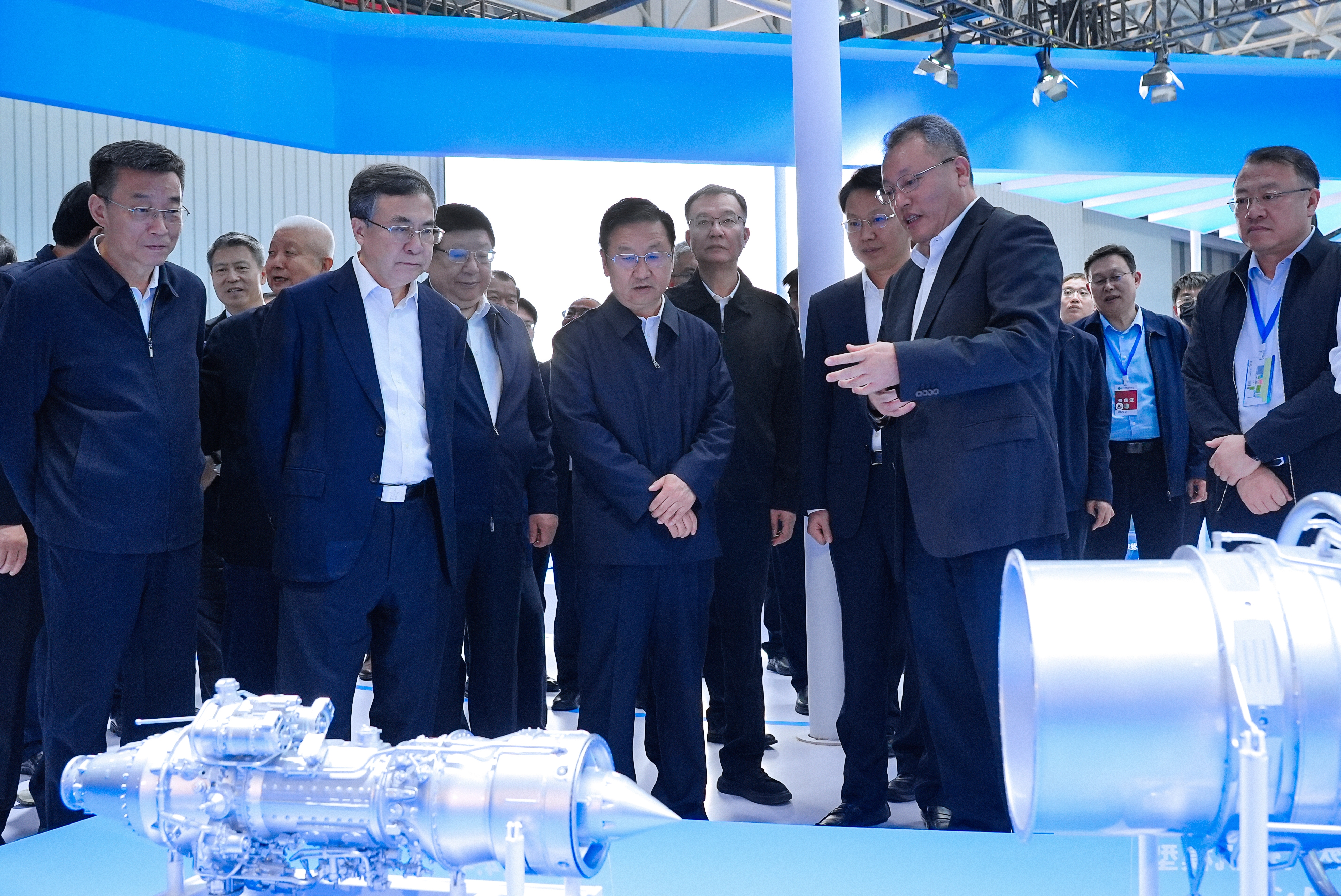 足球下注
携多型自主创新成果亮相2025辽宁省航空产业发展大会暨沈阳法库国际飞行大会