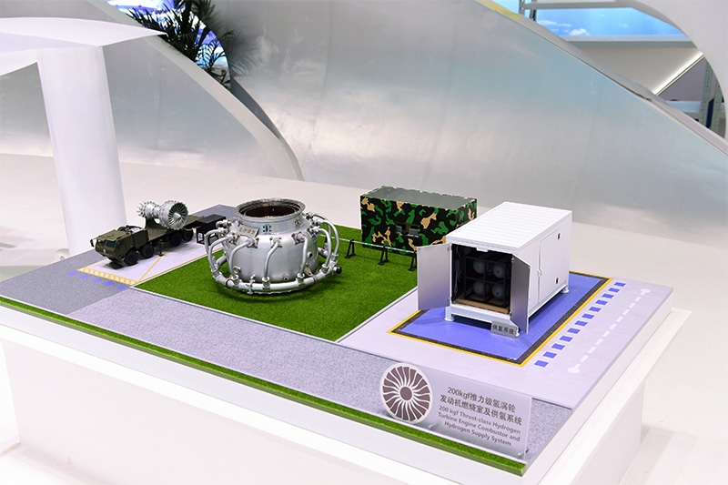 200kgf推力级氢涡轮发动机燃烧室及供氢系统